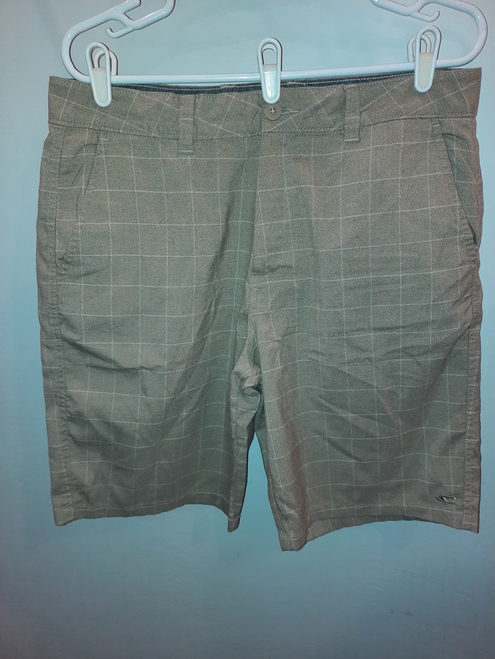 O'Neill Men's Tan Plaid Flat-Front Shorts Size 34 Excellent Used Condition